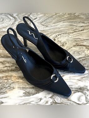 NINA Satin Black Dress Shoes, size 9
